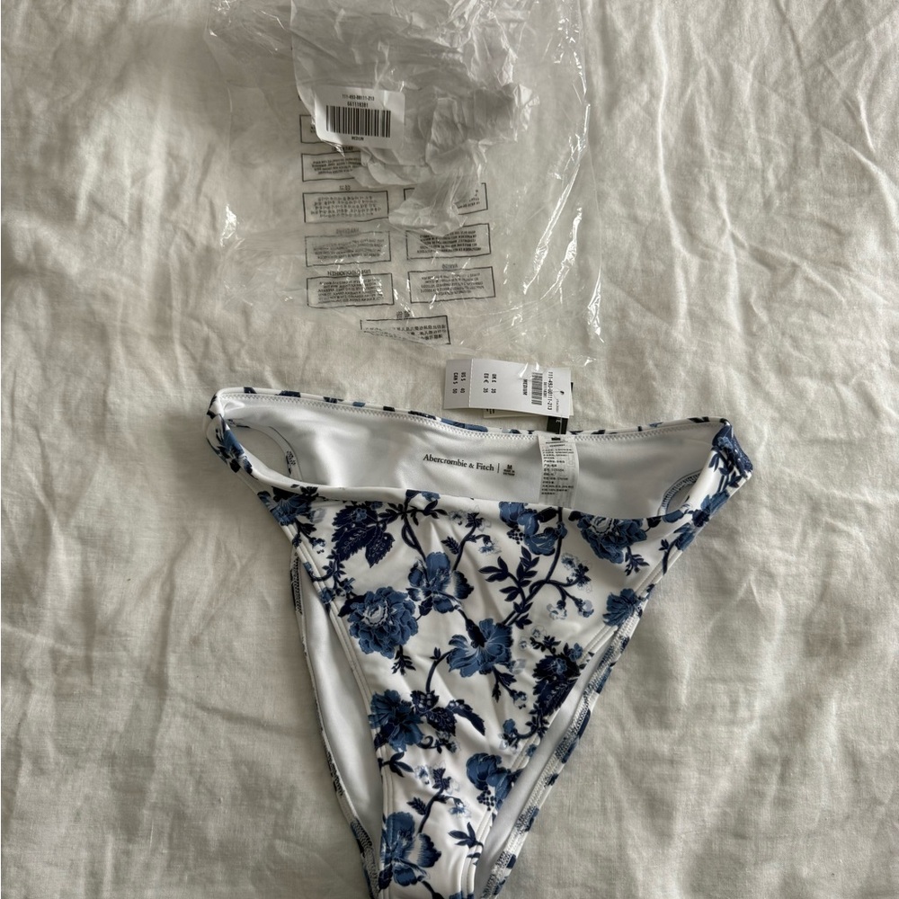 NWT Abercrombie & Fitch Blue Floral Bikini Bottom